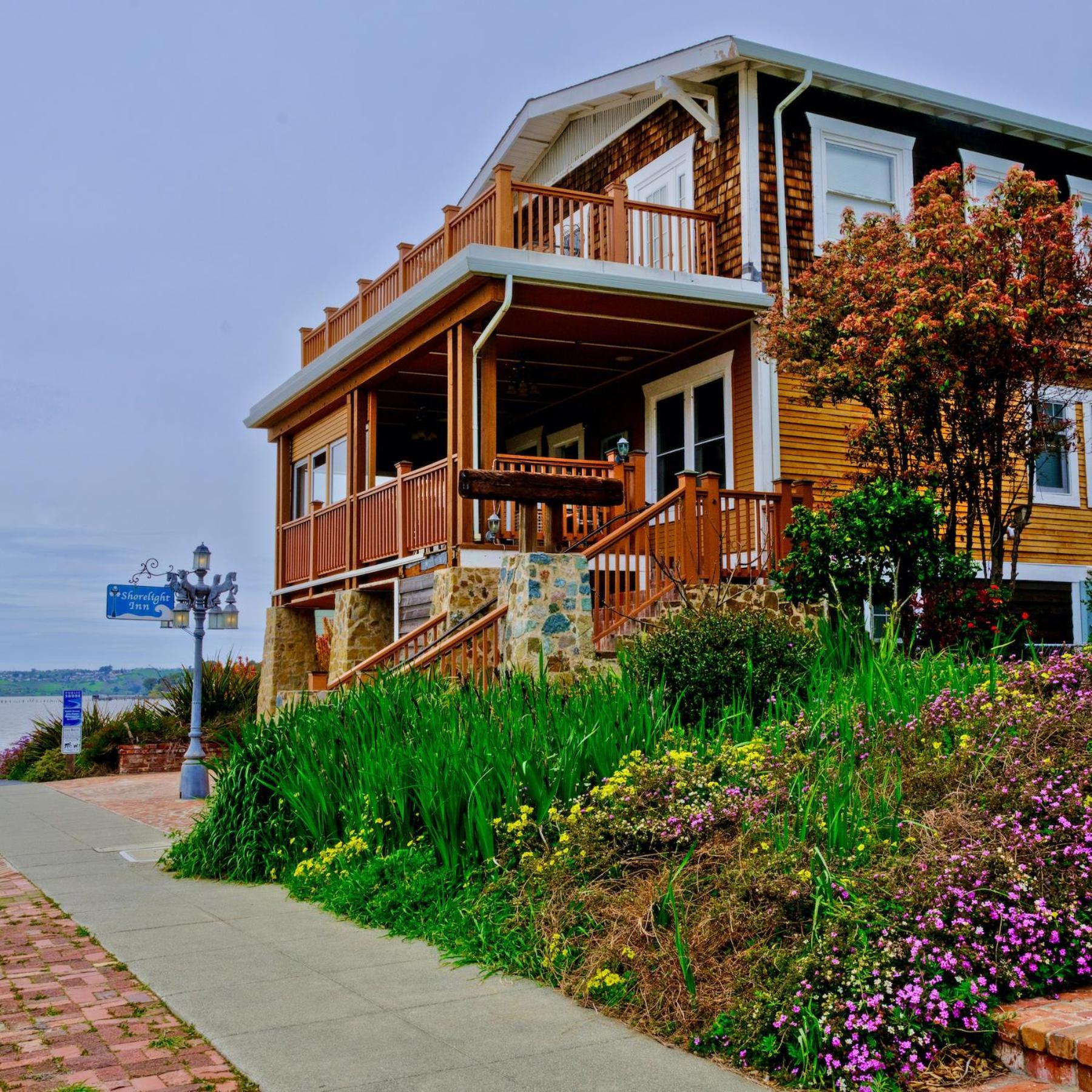 Shorelight Inn Benicia Eksteriør bilde